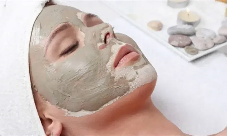 ماسک صورت با خاک رس سفید