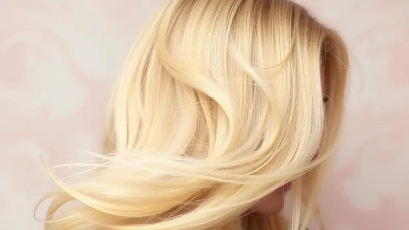 مراقبت و ماندگاری رنگ وانیلی مو